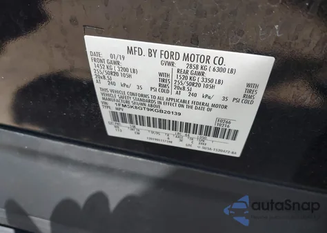 2019 Ford Explorer Sport z USA, uszkodzony, nr VIN 1FM5K8GT9KGB20139